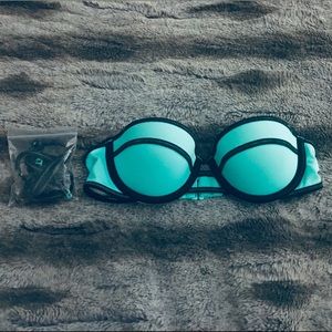 32A Victoria’s Secret Bandeau Bikini Top